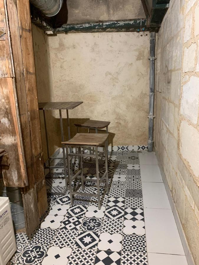 Chambre Avec Salle De Bain Et Cuisine Privee Centre Ville Historique Avec Climatisation Et Patio Bordéus Exterior foto