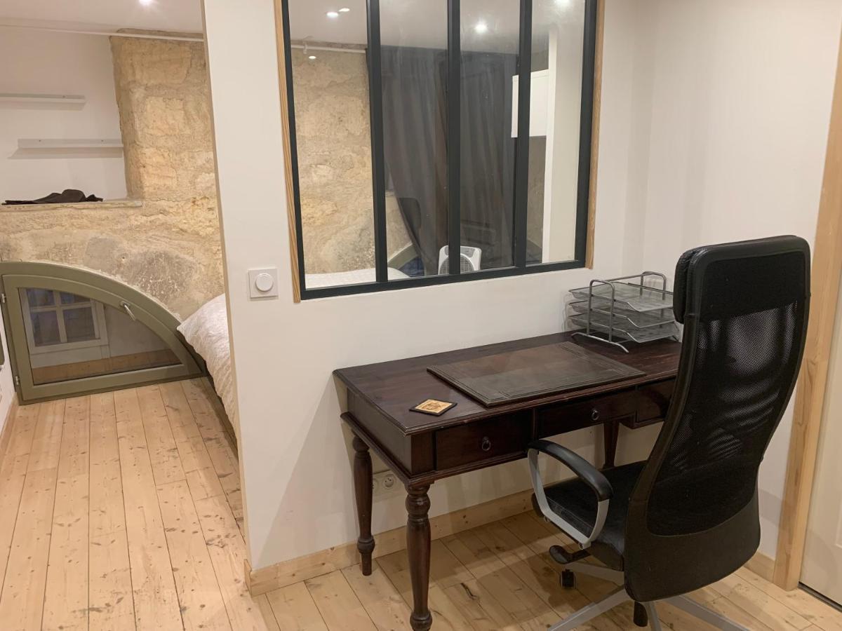 Chambre Avec Salle De Bain Et Cuisine Privee Centre Ville Historique Avec Climatisation Et Patio Bordéus Exterior foto